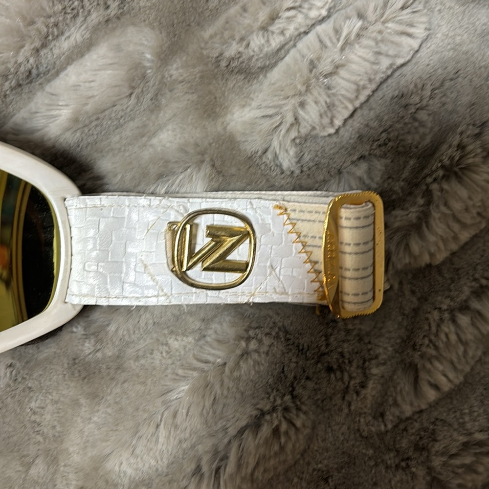 Vonzippee snowboarding goggles - Picture 2 of 4